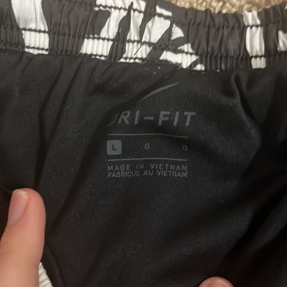 kids large nike shorts - Picture 2 of 2